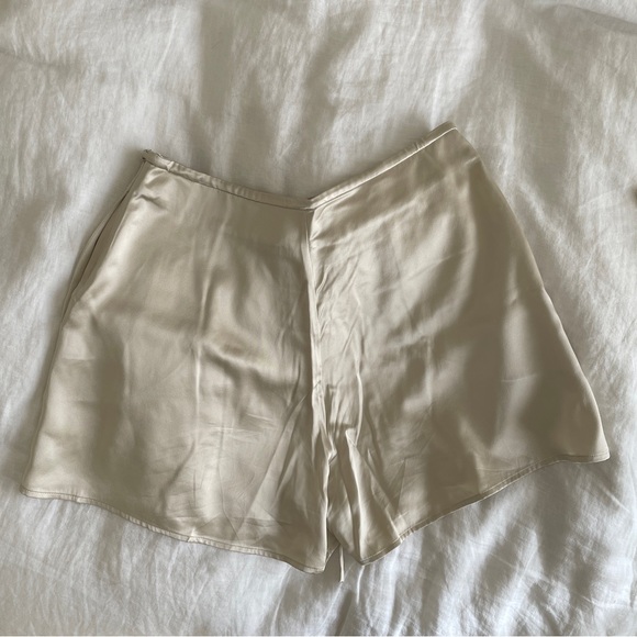 Wyeth Adele Silk Shorts - Picture 5 of 5
